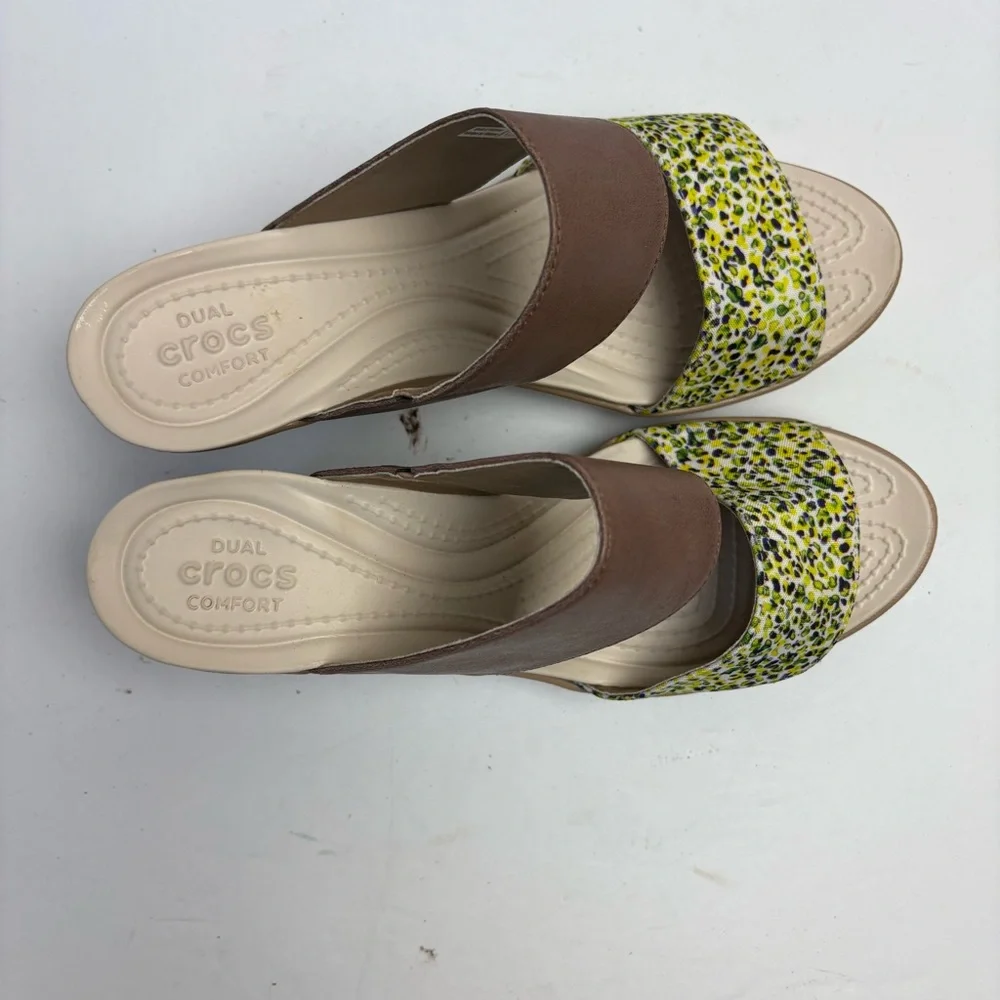 CROCS Leigh II Brown and Yellow Wedge Sandals size 10